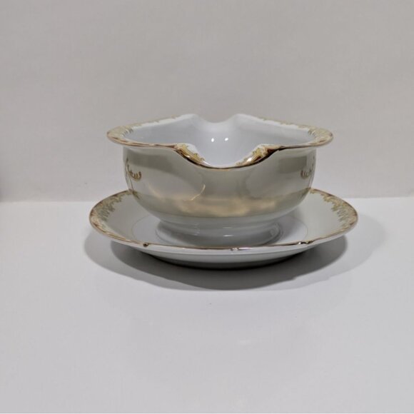 Renwiok Japan Porcelain Gravy Boat Attached Underplate Gold Trim Floral Design - Picture 4 of 13